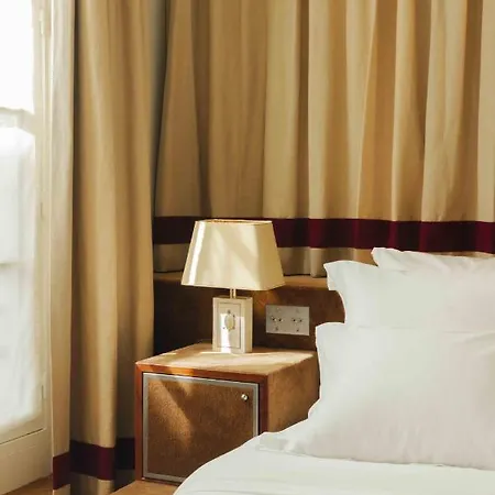 Hotel Les Cinabre Parigi